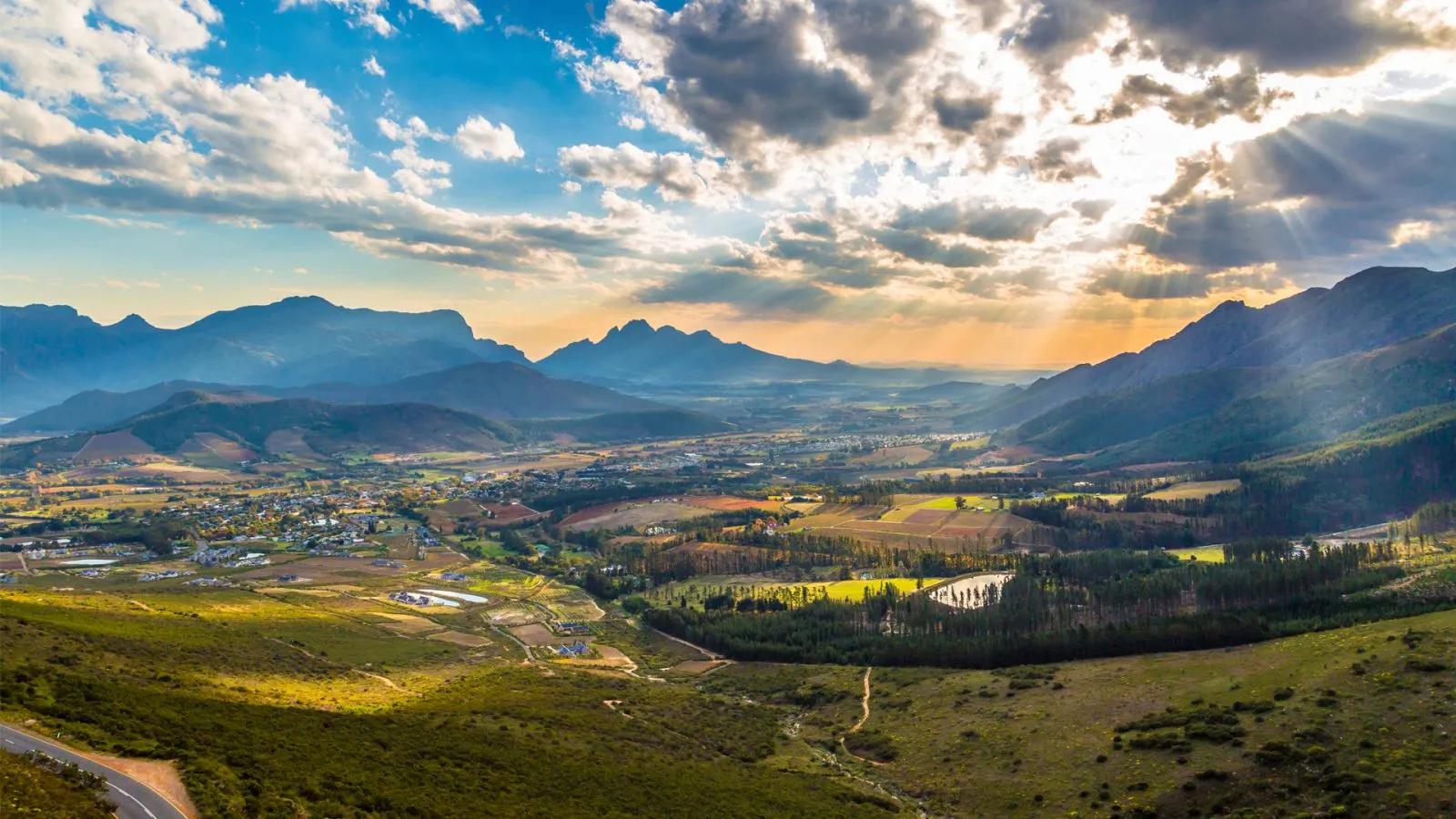 Paarl valley and mountains